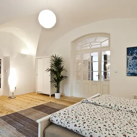 Husova Apartment Prague