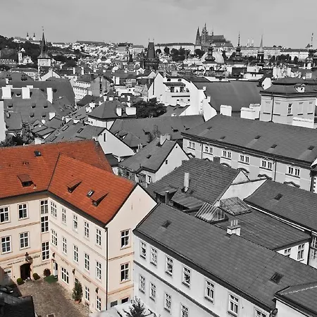 Apartment Husova *